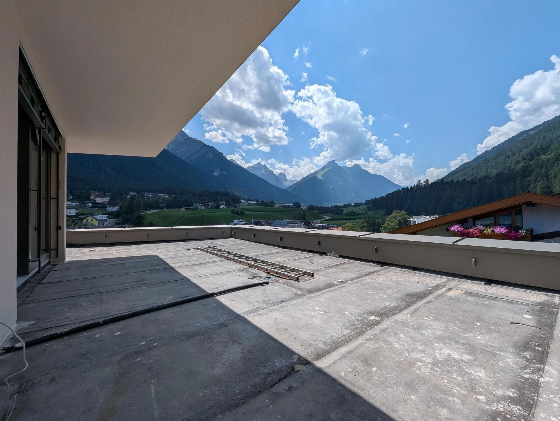 Penthouse mit Panorama-Blick ins Stubaital und herrlicher Dachterrasse