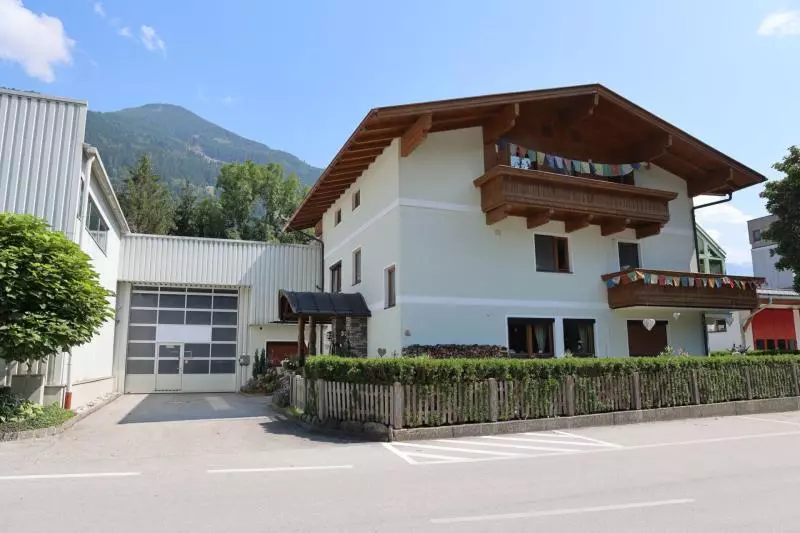 Ideale Lagerfläche für Ihr Business im vorderen Zillertal!