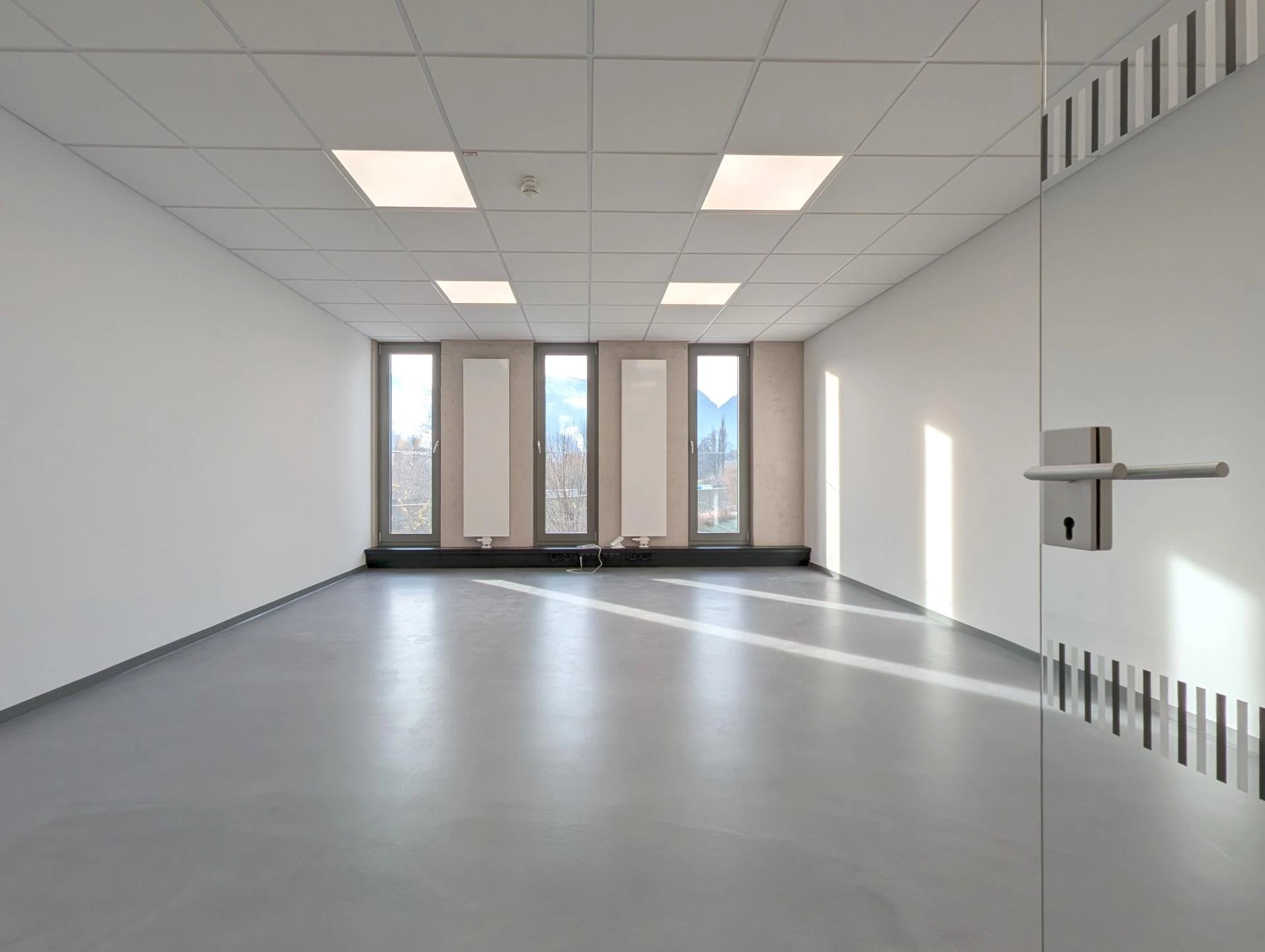 Moderne Neubau-Büros in Kramsach – klimatisiert, provisionsfrei, fair kalkulierbar