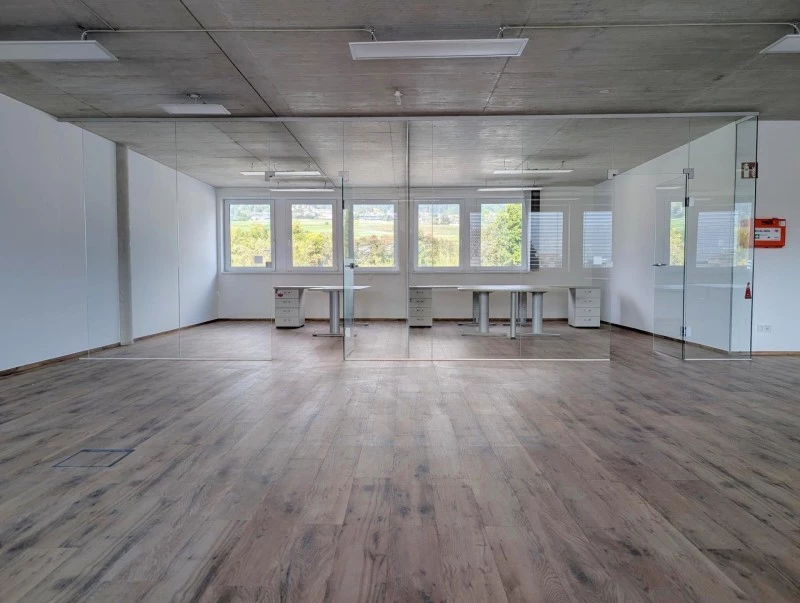 Repräsentativ und modern: Neuwertiges Büro mit hochwertiger Ausstattung