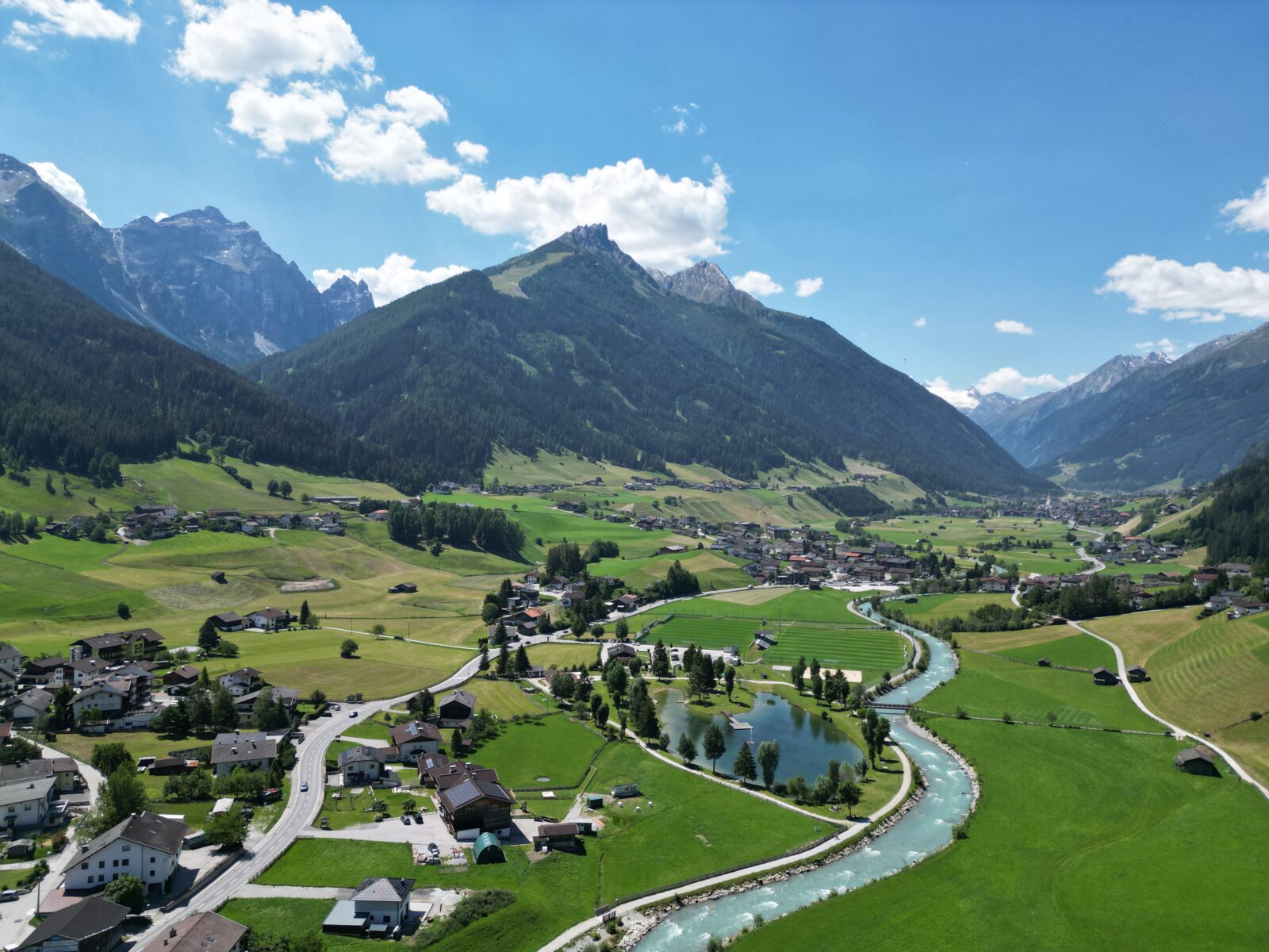 Naustift im Stubaital - Kampler See und Pinis Tal